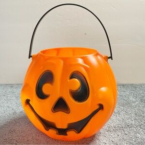 Vintage GRAND VENTURE Blow Mold Jack-O-Lantern Pumpkin Halloween Candy Bucket